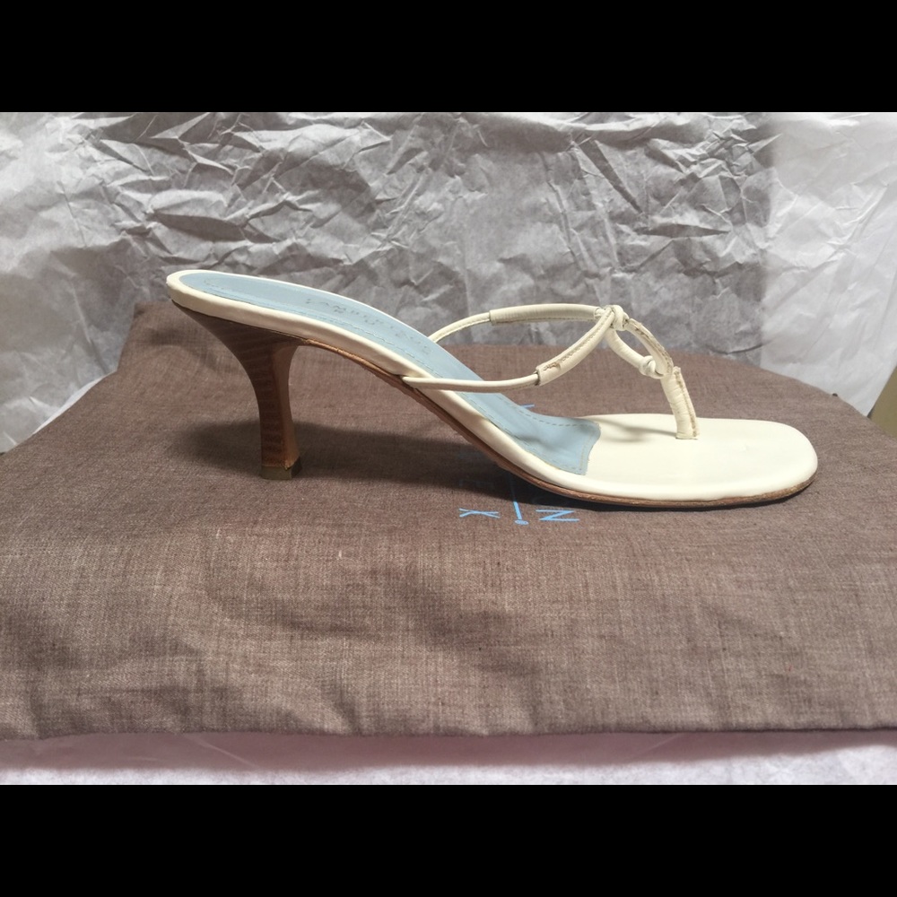 Lamnertson Truex thong sandals 35.5